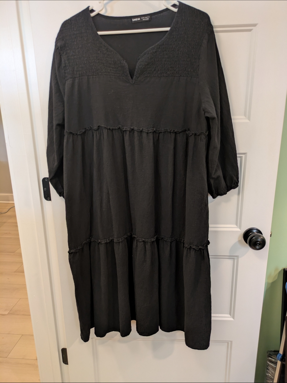 🔴 3/$15 SHEIN Black Smocked V-Neck Tiered Dress